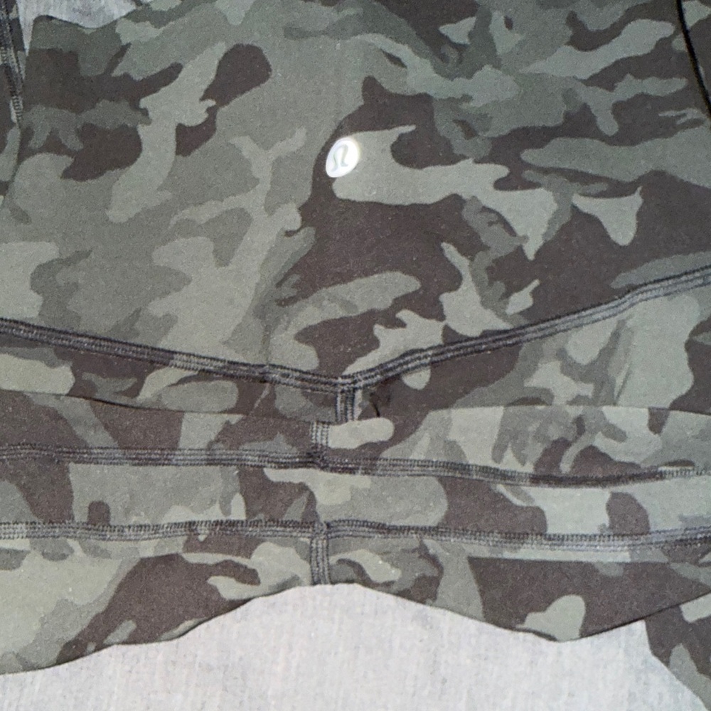 Lululemon Align Pant Full Length 28" Incognito Camo Multi Gator Green size 4 & 6 - Picture 6 of 6